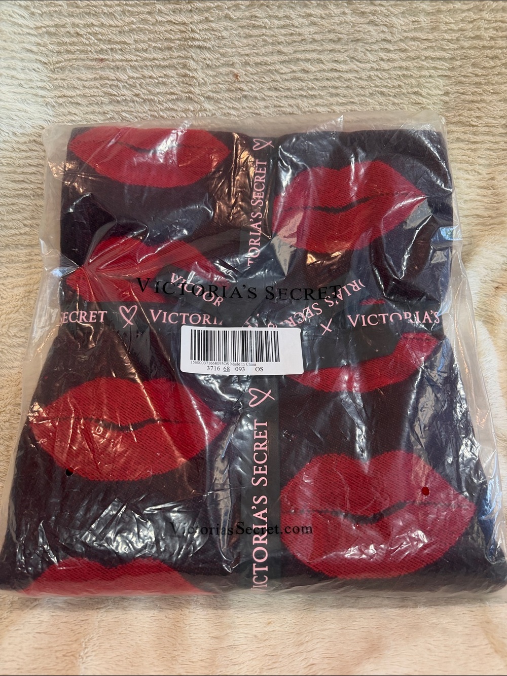 Victoria's Secret Black Sweater Throw with Red Lip Motif